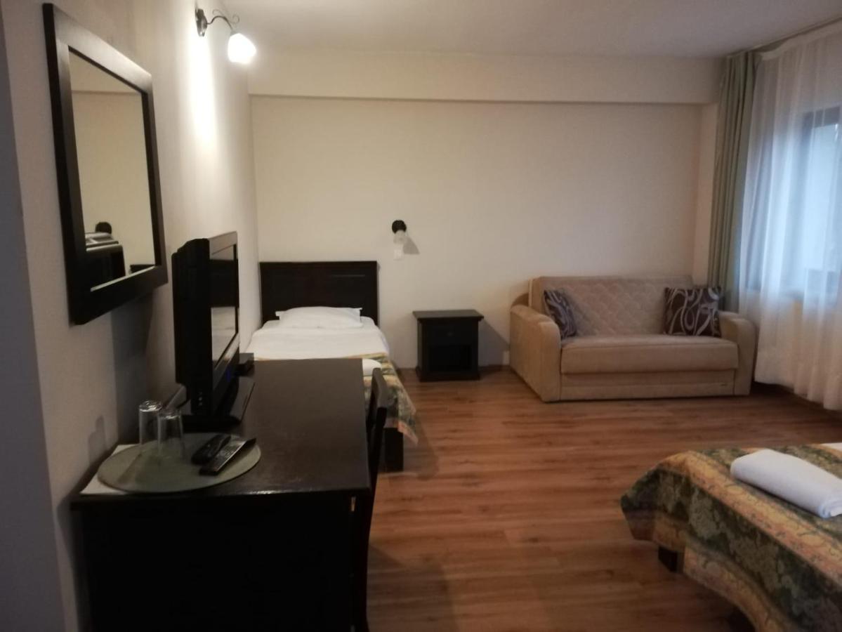 Complexul Turistic Cheile Butii Hotel Cîmpu lui Neag Exterior foto
