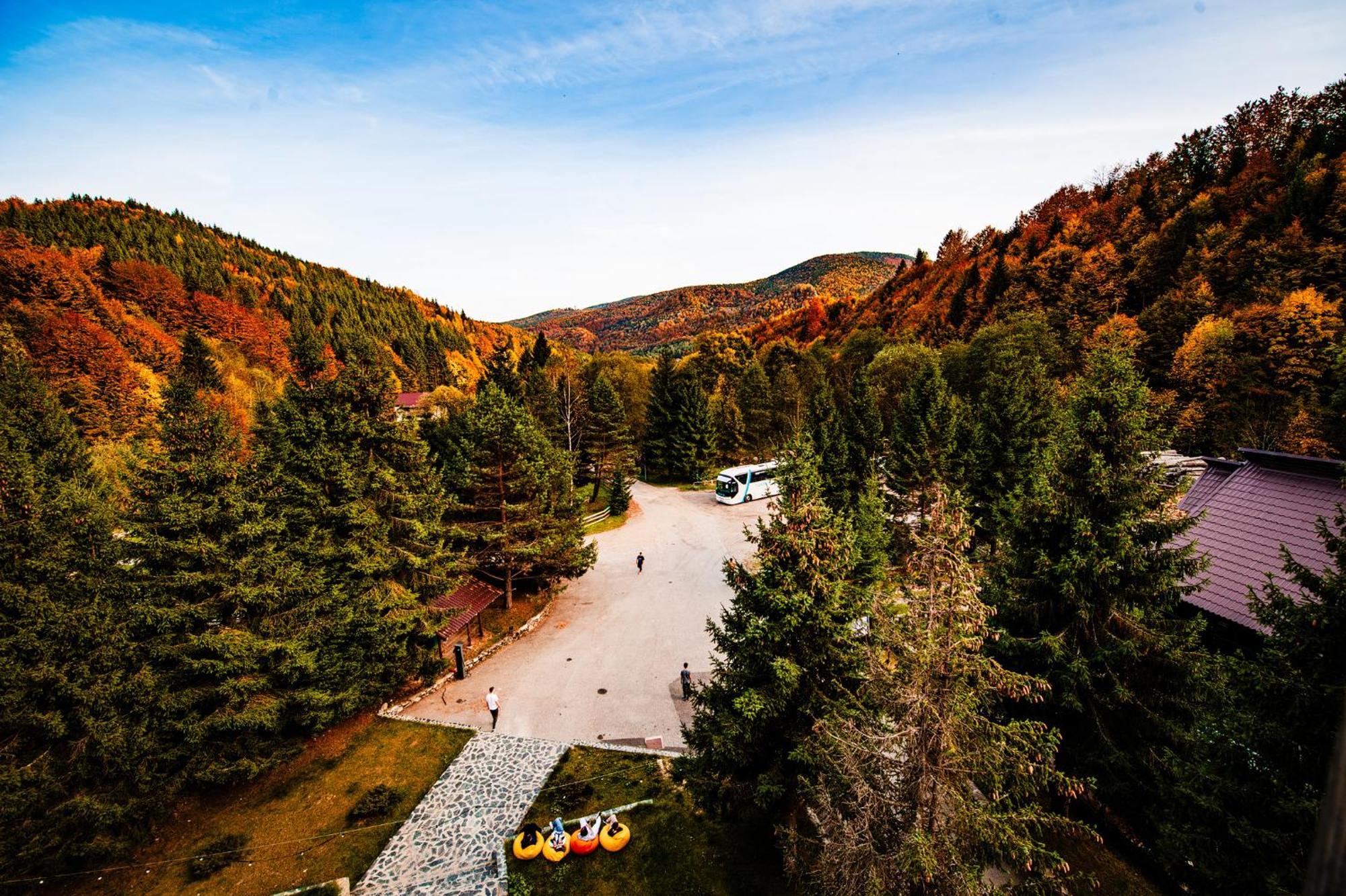 Complexul Turistic Cheile Butii Hotel Cîmpu lui Neag Exterior foto